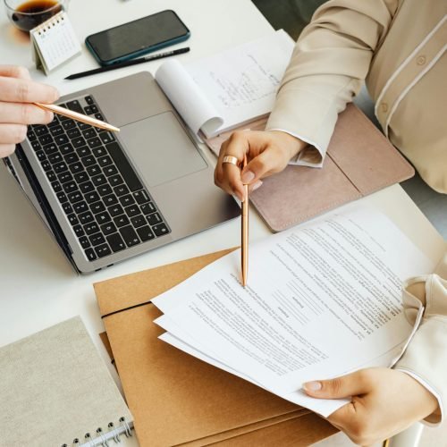 pexels-karola-g-7876786